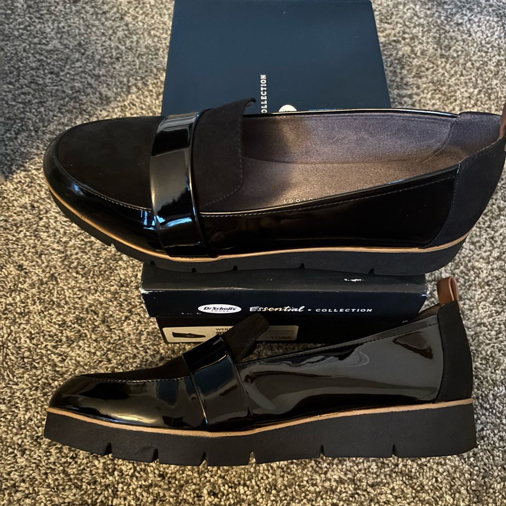 Naturalizer Black Patent Loafers